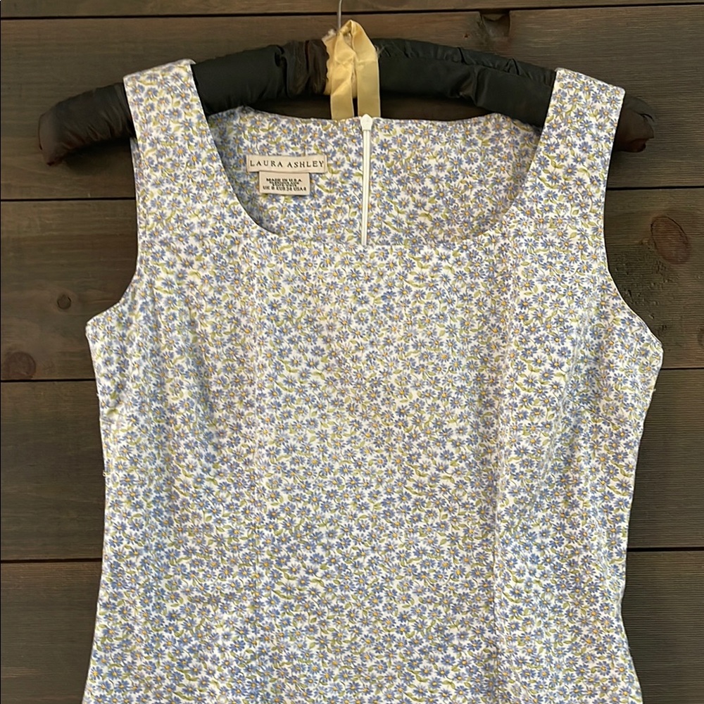 Laura Ashley White and Blue Sleeveless Sheath Dress - Picture 3 of 6